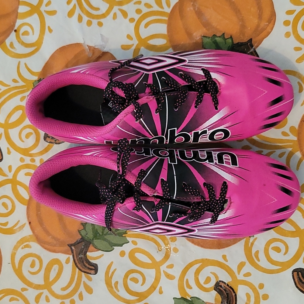 Girls Umbro cleats size 3